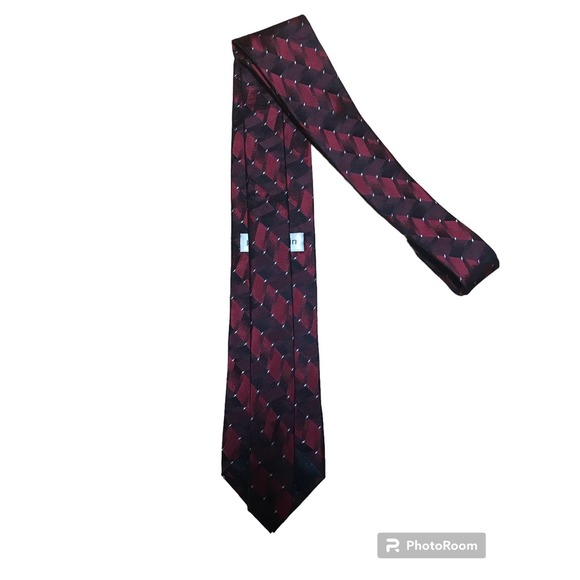 Pierra Cardin Black and Red Men's‎  Silk Neck Tie - Picture 7 of 7